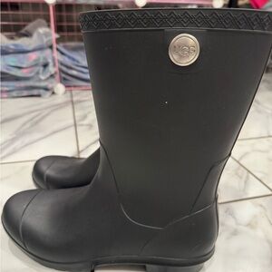 UGG Sienna Black and Cream Lined Rainboots